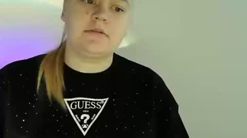 Snapshot of valerivane chatting on 2, 12, 2025 Valery online show from 2, 12, 2025