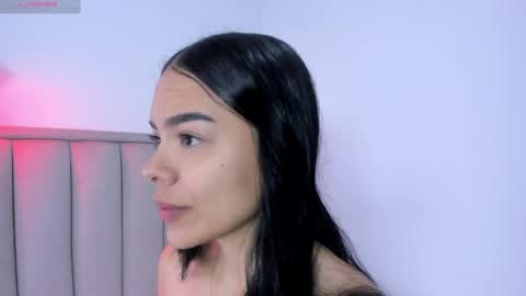 Snapshot of valery__nova chatting on 1, 5, 2026 Cris online show from 1, 5, 2026