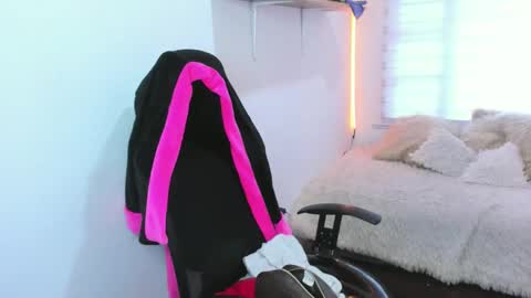 valery_bonnet1 online show from 8, 11, 2025