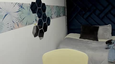 VALERY MORE online show from 19, 11, 2025