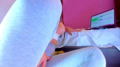 Snapshot of valery_rabbit_hot chatting on 16, 2, 2025 Elizabeth online show from 16, 2, 2025