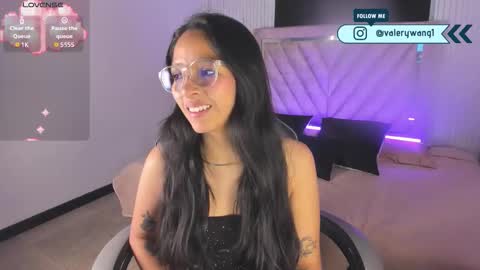 Val online show from 26, 11, 2025