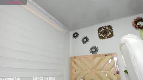 Snapshot of valeryrossee chatting on 8, 3, 2025 VALERIA online show from 8, 3, 2025