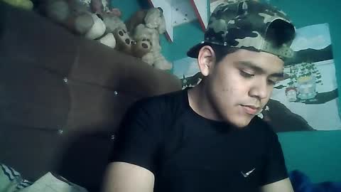 Snapshot of valesh20 chatting on 8, 10, 2025 Valesh19 online show from 8, 10, 2025