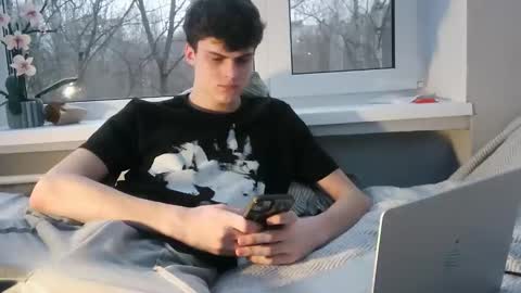 valesios online show from 3, 12, 2025