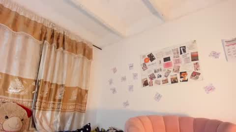 Snapshot of valientegirl_ chatting on 18, 1, 2025 VALIENTE online show from 18, 1, 2025