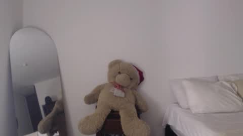 VALIENTE  online show from 5, 3, 2026