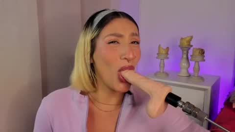 Snapshot of valka_doll chatting on 9, 6, 2026 valka_doll online show from 9, 6, 2026