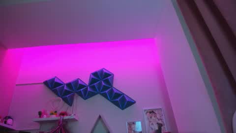 Snapshot of valkiria_ponce chatting on 22, 9, 2025 Valkiria online show from 22, 9, 2025