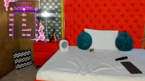 Valerie Val V online show from 1, 2, 2025