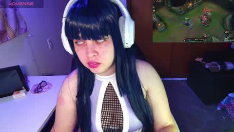 Snapshot of vallolet1_ chatting on 8, 1, 2025 Im Violet online show from 8, 1, 2025