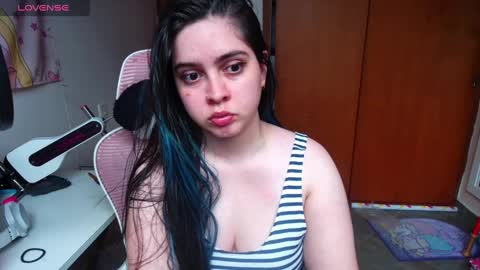Snapshot of vallolet1_ chatting on 6, 2, 2025 Im Violet online show from 6, 2, 2025