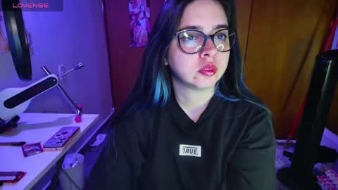 Snapshot of vallolet1_ chatting on 21, 2, 2025 Im Violet online show from 21, 2, 2025