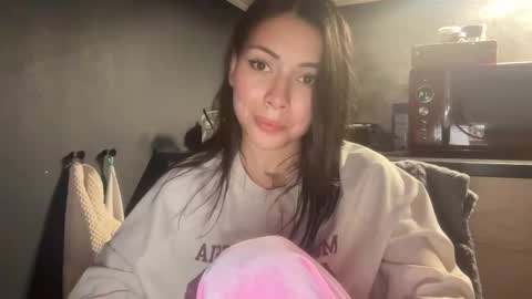 Snapshot of valorant_girl chatting on 16, 10, 2025 Little Devil online show from 16, 10, 2025