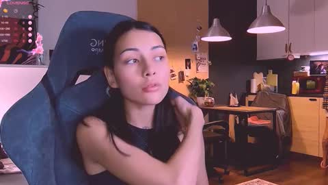 Snapshot of valorant_girl chatting on 21, 10, 2025 Little Devil online show from 21, 10, 2025