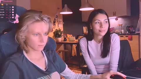 Snapshot of valorant_girl chatting on 25, 10, 2025 Little Devil online show from 25, 10, 2025