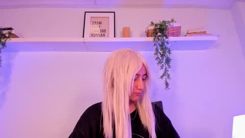 Snapshot of vampgyal chatting on 23, 10, 2025 vamp online show from 23, 10, 2025