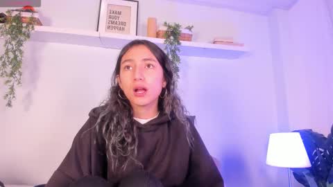 Snapshot of vampgyal chatting on 18, 11, 2025 vamp online show from 18, 11, 2025