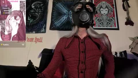 david guzman i model independenthelp me with a thumbs up online show from 15, 3, 2026