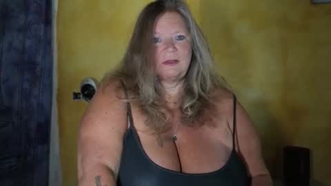 vampwoman online show from 16, 5, 2026