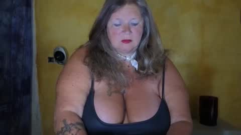 vampwoman online show from 16, 5, 2026