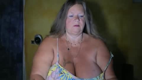 vampwoman online show from 18, 5, 2026