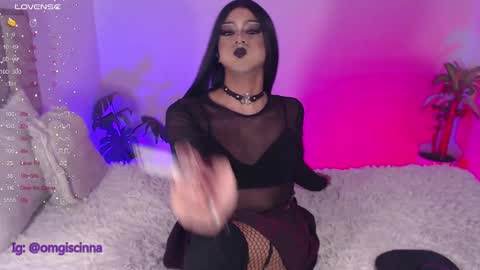 Snapshot of vampy__cinna chatting on 9, 3, 2025 Cinnamon online show from 9, 3, 2025