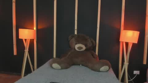 Snapshot of vampy_dolll chatting on 5, 1, 2025 vampy_dolll online show from 5, 1, 2025