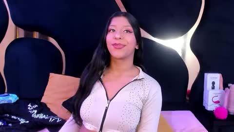 Snapshot of vanelin18 chatting on 17, 4, 2026 Vane online show from 17, 4, 2026
