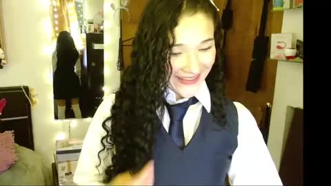 Snapshot of vanellope_vonrol chatting on 6, 2, 2025 Vanessa online show from 6, 2, 2025