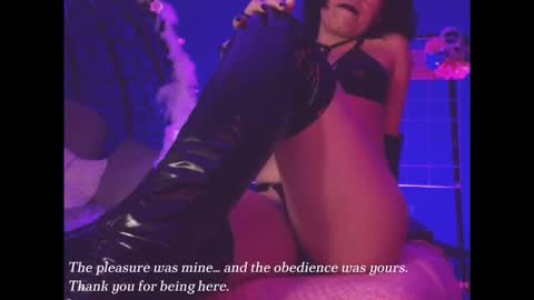 Snapshot of vanelope11 chatting on 16, 10, 2025 Vanelope online show from 16, 10, 2025