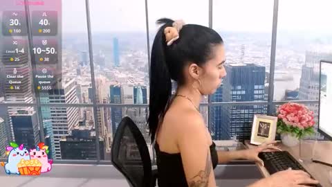 Snapshot of vanesa_19_ chatting on 9, 10, 2025 VANESA online show from 9, 10, 2025