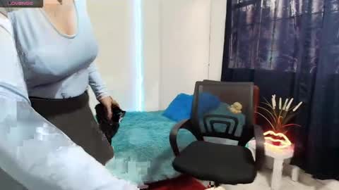 Snapshot of vanesa_mystic2 chatting on 8, 4, 2026 Vanesa online show from 8, 4, 2026