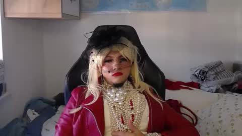 Snapshot of vanesacrossri chatting on 19, 10, 2025 vanesacrossri online show from 19, 10, 2025