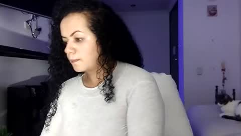 vanessa and samantha online show from 5, 2, 2026