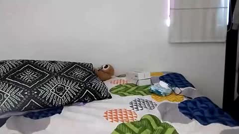 Snapshot of vanesam chatting on 12, 4, 2026 vanessa and samantha online show from 12, 4, 2026