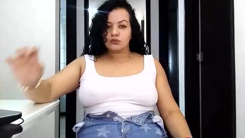 vanessa and samantha online show from 3, 5, 2026