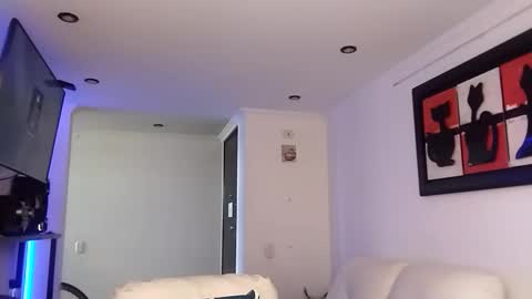 vanessa and samantha online show from 27, 5, 2026
