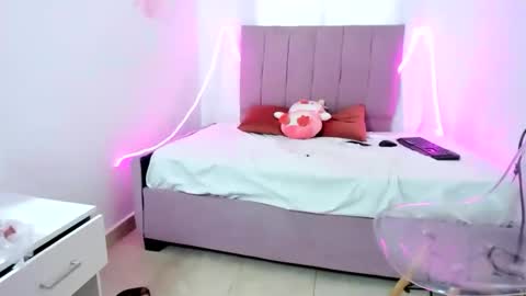 vanessa_andrea online show from 7, 1, 2026