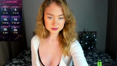 Snapshot of vanessa_maes chatting on 28, 12, 2024 Vanessa Maes online show from 28, 12, 2024