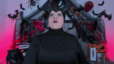 Snapshot of vanessa_moka chatting on 23, 10, 2025 Vanessa online show from 23, 10, 2025