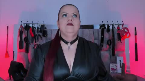 Snapshot of vanessa_moka chatting on 12, 11, 2025 Vanessa online show from 12, 11, 2025