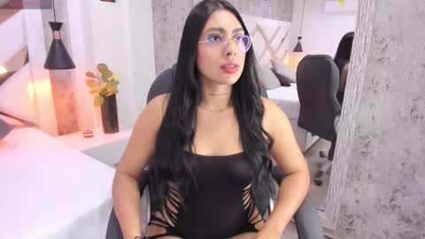 Snapshot of vanessa_rain_ chatting on 20, 12, 2025 Vanessa online show from 20, 12, 2025