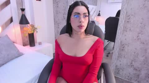 Snapshot of vanessa_rain_ chatting on 7, 1, 2026 Vanessa online show from 7, 1, 2026