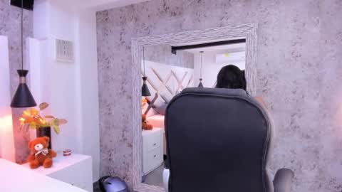 Vanessa  online show from 8, 2, 2026