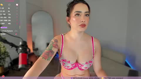 vanessa sexxy online show from 16, 1, 2025