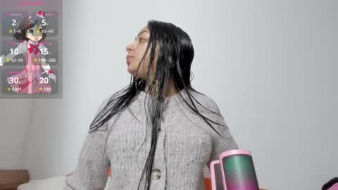 vanessaadol online show from 5, 1, 2025