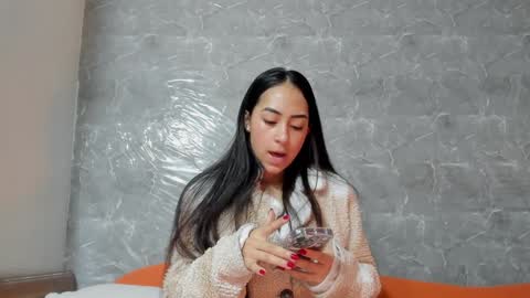 vanessaadol online show from 28, 1, 2025