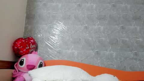 vanessaadol online show from 1, 3, 2025