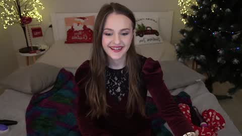 Snapshot of vanessabeautyy chatting on 14, 12, 2024 vanessabeautyy online show from 14, 12, 2024